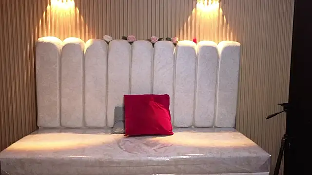 Cute Angell  online show from March 25, 2026, 3:56 am