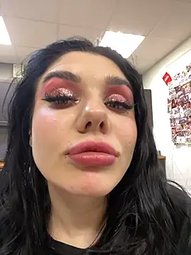 MaeveMoon online show from January 10, 2026, 5:37 pm