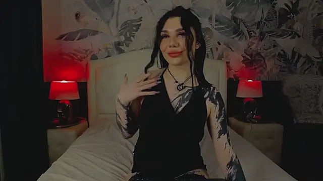 Snapshot of MaeveMoon chatting on March 7, 2026, 6:27 pm MaeveMoon online show from March 7, 2026, 6:27 pm