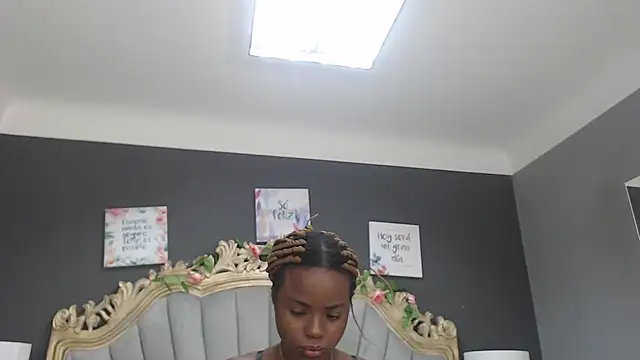 LindaBird online show from March 15, 2025, 11:08 am