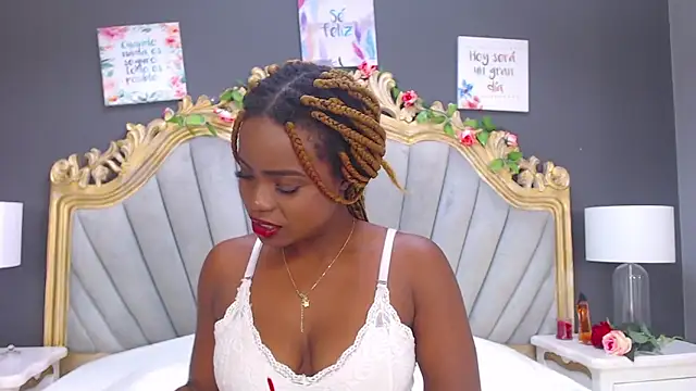 LindaBird online show from March 20, 2025, 1:35 am