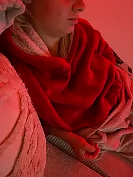 Snapshot of Princessemisse chatting on October 6, 2025, 7:44 pm Princessemisse online show from October 6, 2025, 7:44 pm