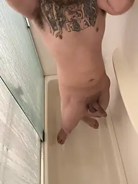 Snapshot of bigdickbigdaddy7373 chatting on March 5, 2026, 9:33 pm bigdickbigdaddy7373 online show from March 5, 2026, 9:33 pm