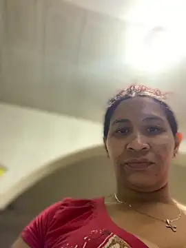 Carola-Ross online show from October 14, 2025, 6:42 pm