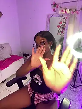 Snapshot of blackgril12 chatting on February 21, 2026, 10:22 pm blackgril12 online show from February 21, 2026, 10:22 pm