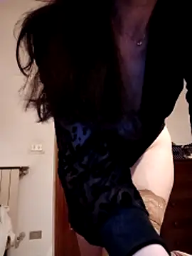 1hotgirl1 online show from April 16, 2026, 7:47 pm