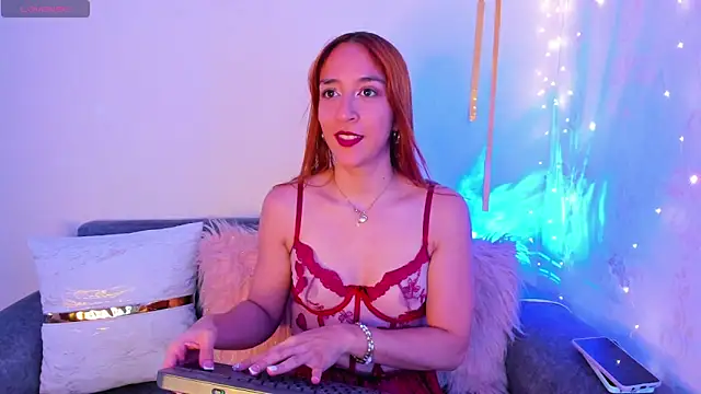 Emylyjonhs online show from March 19, 2025, 8:43 pm