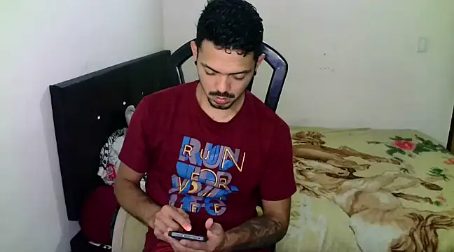 Snapshot of chocolatino16 chatting on March 21, 2025, 3:44 am chocolatino16 online show from March 21, 2025, 3:44 am