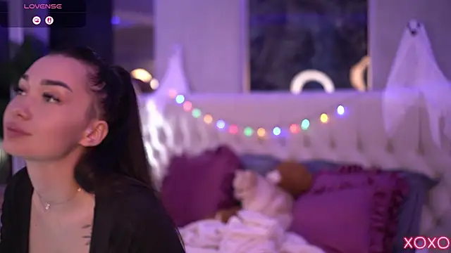 SashaFerrera online show from October 30, 2025, 7:58 pm