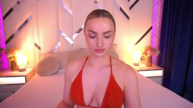 LindsieGreyy online show from June 12, 2026, 12:59 pm
