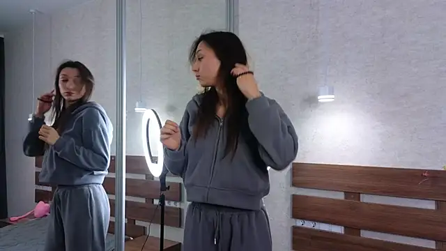 Snapshot of ColleenCox chatting on February 19, 2025, 6:10 pm ColleenCox online show from February 19, 2025, 6:10 pm