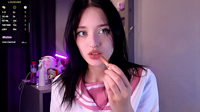 Snapshot of Hisoka_akerley chatting on July 20, 2026, 3:43 am Hisoka akerley online show from July 20, 2026, 3:43 am