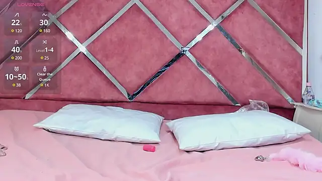  JuliSweet  online show from March 12, 2025, 12:26 pm