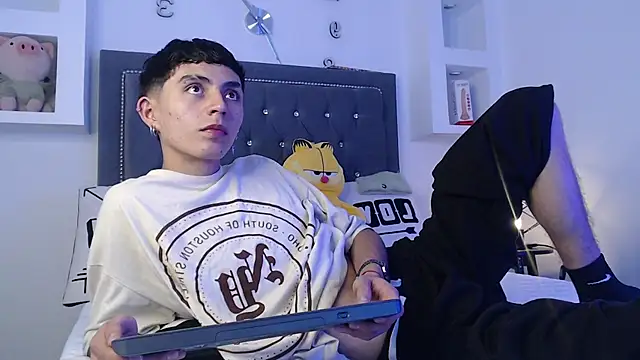 MaikyCooper online show from March 13, 2025, 3:33 am