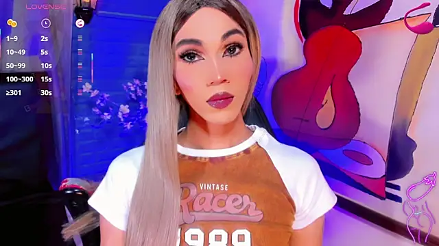emelly horny  online show from May 18, 2026, 7:20 pm