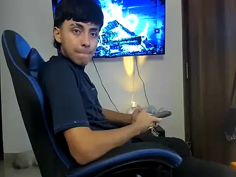 ian maik online show from April 17, 2026, 8:50 am