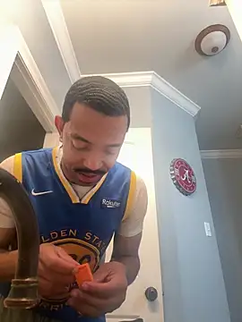 Snapshot of SIXKING7410 chatting on February 26, 2026, 5:28 am SIXKING7410 online show from February 26, 2026, 5:28 am