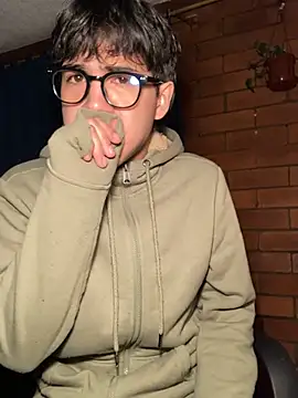 shadowsofgarden online show from March 20, 2025, 10:32 am