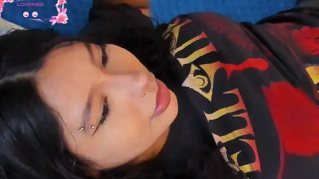 ParanoidTemptaion  online show from October 3, 2025, 10:56 am