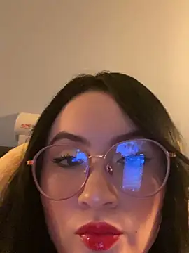 ValentinaOrtiz3 online show from November 20, 2025, 10:53 pm