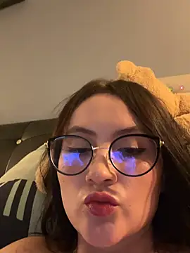 Snapshot of ValentinaOrtiz3 chatting on July 2, 2026, 3:23 am ValentinaOrtiz3 online show from July 2, 2026, 3:23 am