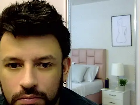 Snapshot of tonyglams chatting on October 4, 2025, 2:42 am tonyglams online show from October 4, 2025, 2:42 am