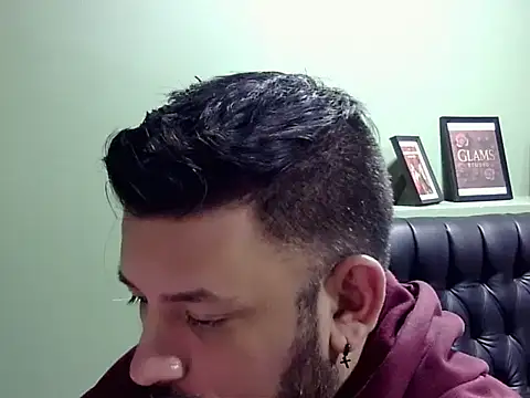 Snapshot of tonyglams chatting on October 12, 2025, 8:30 pm tonyglams online show from October 12, 2025, 8:30 pm