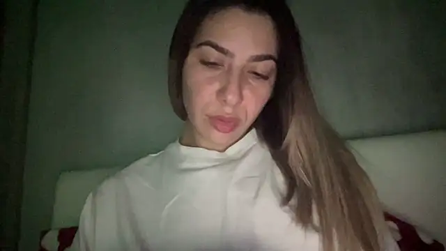 sarrah rossy online show from November 19, 2025, 9:04 pm