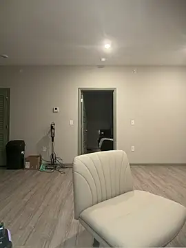 bossyroxy84 online show from March 11, 2026, 12:38 am