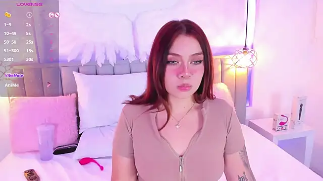 Snapshot of isolari_ chatting on December 19, 2024, 7:40 am isolari online show from December 19, 2024, 7:40 am