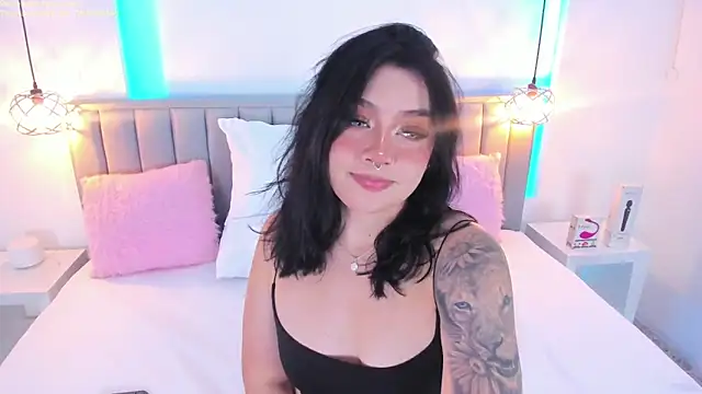 Snapshot of isolari_ chatting on December 27, 2024, 4:26 am isolari online show from December 27, 2024, 4:26 am