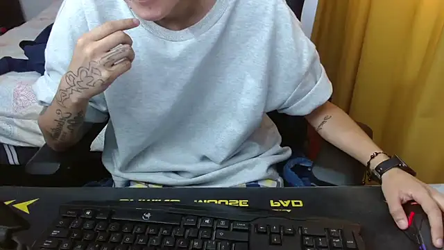 Snapshot of duo_peludoo chatting on July 10, 2026, 4:42 pm duo peludoo online show from July 10, 2026, 4:42 pm
