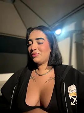 Snapshot of Scarlett-LS chatting on September 18, 2025, 1:40 am Scarlett-LS online show from September 18, 2025, 1:40 am