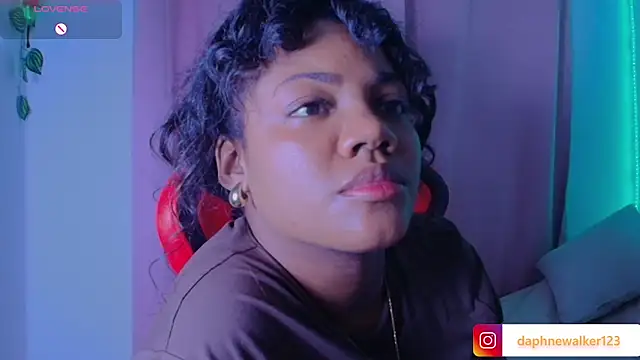 Daphnewalker   online show from February 28, 2026, 1:06 am