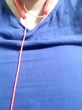 Snapshot of Lizza_boudi chatting on February 19, 2025, 1:50 pm Lizza boudi online show from February 19, 2025, 1:50 pm