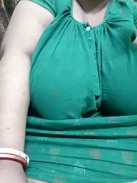 Snapshot of Lizza_boudi chatting on October 3, 2025, 2:52 am Lizza boudi online show from October 3, 2025, 2:52 am