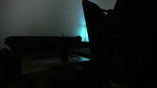 molicaremolicare online show from October 23, 2025, 9:02 pm