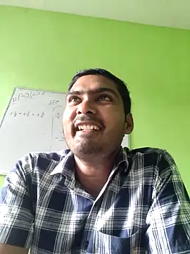 ccuteboyyyy online show from September 12, 2025, 5:18 am