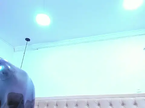 emma purple  online show from February 12, 2026, 5:19 pm