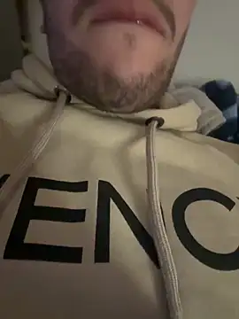 yaxxx03 online show from February 14, 2025, 10:47 pm