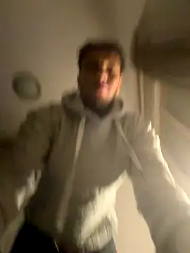 yaxxx03 online show from November 10, 2025, 7:35 pm