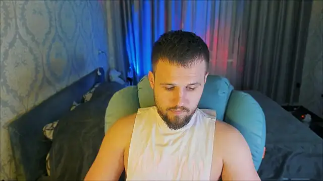 Snapshot of Vladik_b chatting on February 6, 2026, 5:05 pm Vladik b online show from February 6, 2026, 5:05 pm