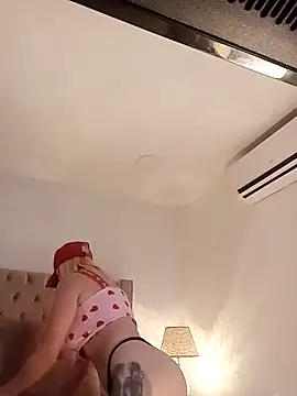 CandieGilson   online show from February 4, 2026, 12:22 pm