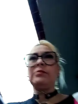 CandieGilson   online show from April 3, 2026, 11:08 am