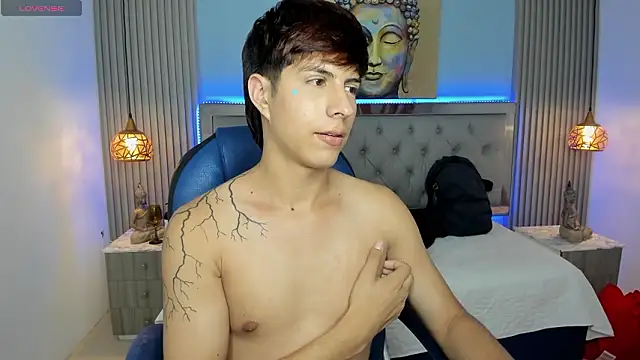 Estiv18  online show from March 11, 2026, 2:17 am