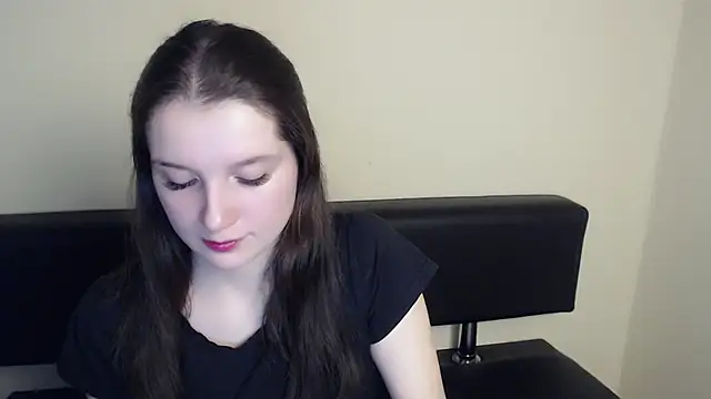 Snapshot of _AnissaQuinn_ chatting on February 11, 2025, 10:04 am AnissaQuinn online show from February 11, 2025, 10:04 am
