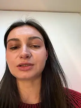 lunalovelee online show from December 3, 2025, 2:59 pm