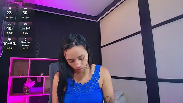 Snapshot of EmiliaRose_ chatting on February 26, 2025, 9:16 pm EmiliaRose online show from February 26, 2025, 9:16 pm