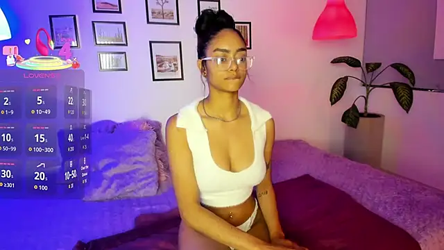 Snapshot of Alice_simmons chatting on December 17, 2025, 1:39 pm Alice simmons online show from December 17, 2025, 1:39 pm