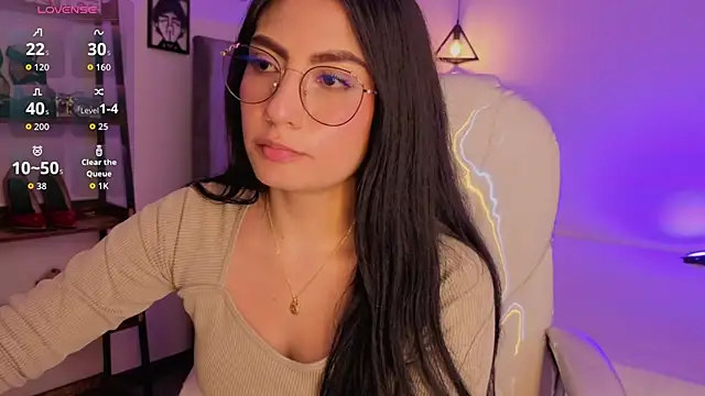 Miller Vanessa  online show from October 13, 2025, 8:20 pm